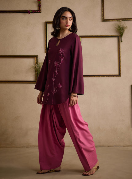 Qazmi Women Floral Aari Embroidered Viscose Rayon Kurti with Farshi Salwar