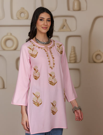 Qazmi Women Kashmiri Aari Embroidered Viscose Rayon Short Kurta