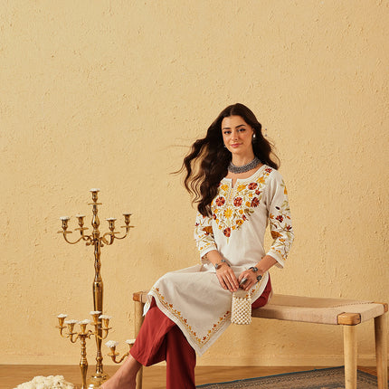 QAZMI Floral Embroidered Keyhole Neck Chinarkari Straight Kurta
