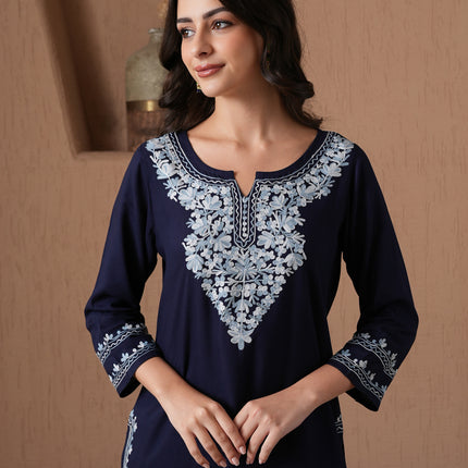 Qazmi Women's Mahsa Kashmiri Aari Work Straight Kurta