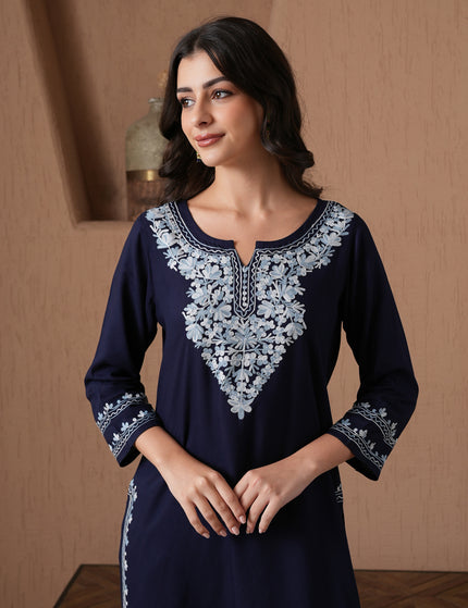 Qazmi Women's Mahsa Kashmiri Aari Work Straight Kurta
