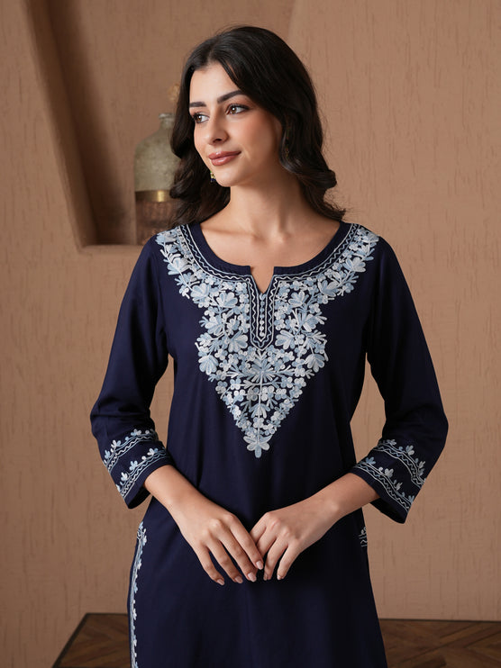 Qazmi Women's Mahsa Kashmiri Aari Work Straight Kurta