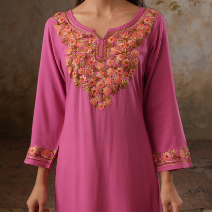 Huma Aari Work Straight Kurta