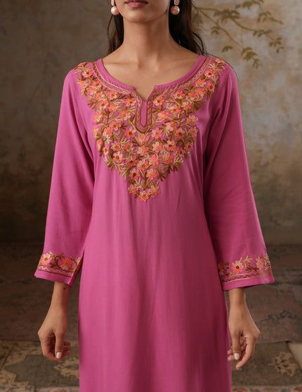 Huma Aari Work Straight Kurta