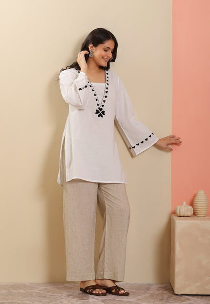 Qazmi Women Pure Cotton Square-Neck Aari  Embroidered Short Kurti