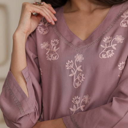 Qazmi Women Kashmiri Aari Embroidered Viscose Rayon Flared Sleeves Short Kurti