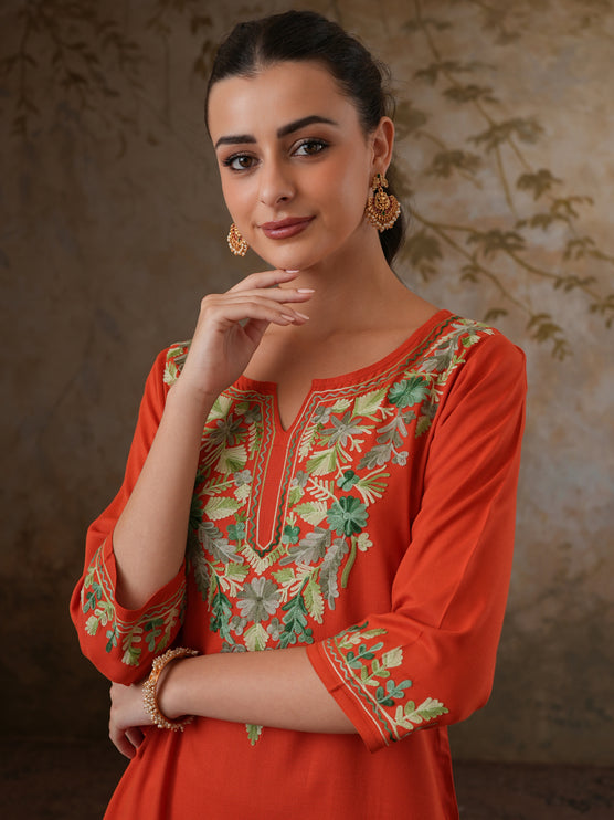 Qazmi Women's Noor Kashmiri Aari Work Straight Kurta