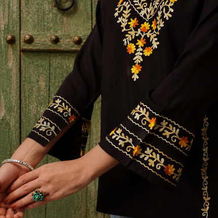 Qazmi Women's Amina Kashmiri Embroidered V-Neck Short Kurti