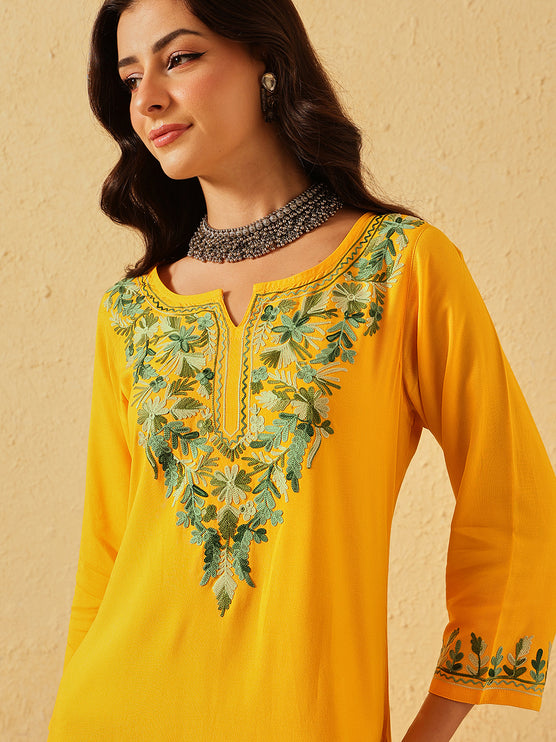 Qazmi Women's Noor Kashmiri Aari Work Straight Kurta
