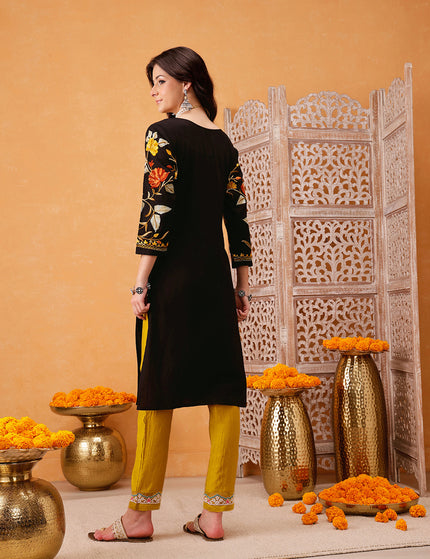 Mahnaz Aari Long Kurti For Women