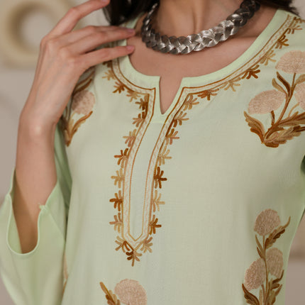 Qazmi Women Kashmiri Aari Embroidered Viscose Rayon Short Kurta