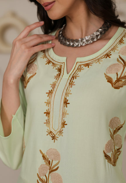 Qazmi Women Kashmiri Aari Embroidered Viscose Rayon Short Kurta