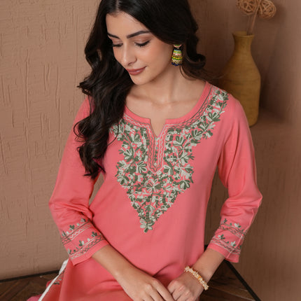 Qazmi Women's Mahsa Kashmiri Aari Work Straight Kurta