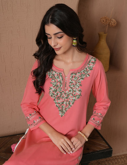Qazmi Women's Mahsa Kashmiri Aari Work Straight Kurta
