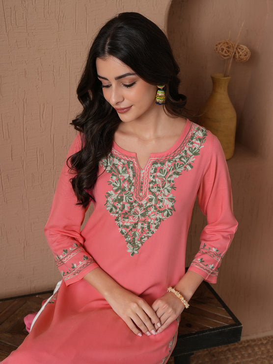 Qazmi Women's Mahsa Kashmiri Aari Work Straight Kurta