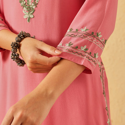Qazmi Women's Mahsa Kashmiri Aari Work Peach Straight Kurta