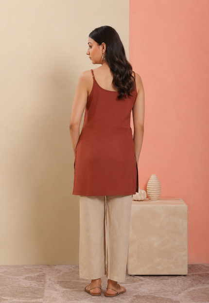 Qazmi Women Embroidered Viscose Rayon Sleeveless Embroidered Kurti