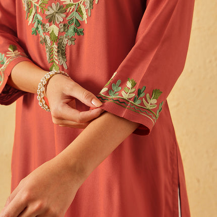 Qazmi Women's Noor Kashmiri Aari Work Straight Kurta