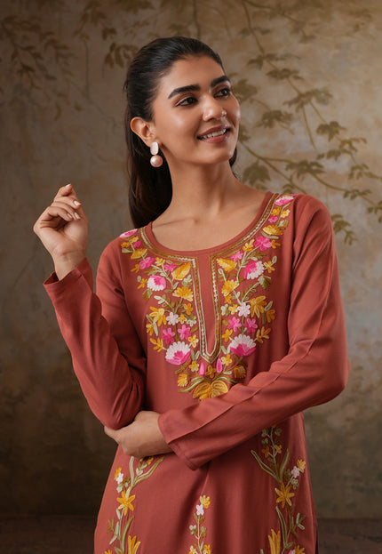 Qazmi Women's Sahar Kashmiri Aari Work Straight Kurta