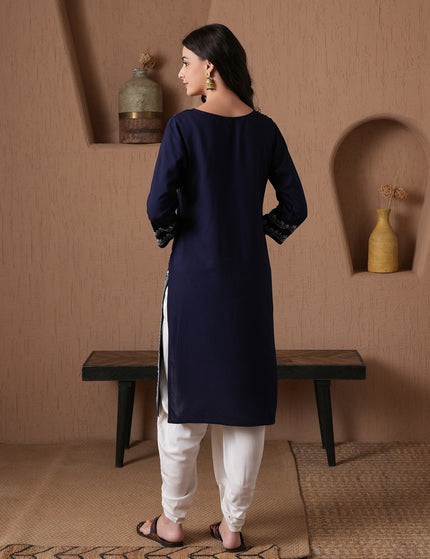 Qazmi Women's Mahsa Kashmiri Aari Work Straight Kurta