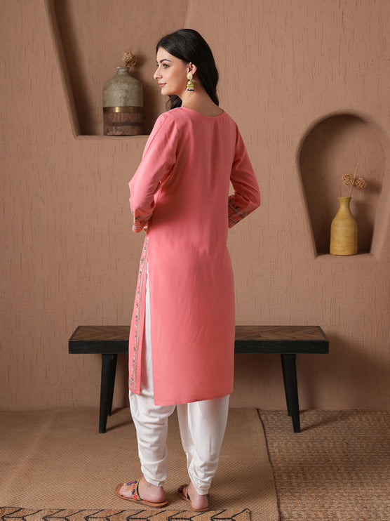 Qazmi Women's Mahsa Kashmiri Aari Work Straight Kurta