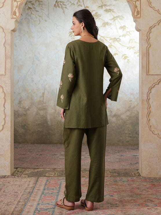 Qazmi Women's Kashmiri Chinarkari Work Olive Green CoOrd Set