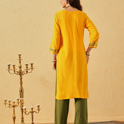 Qazmi Women's Noor Kashmiri Aari Work Straight Kurta