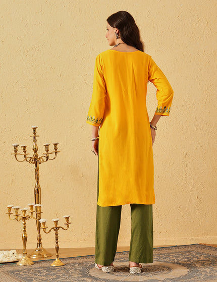 Qazmi Women's Noor Kashmiri Aari Work Straight Kurta