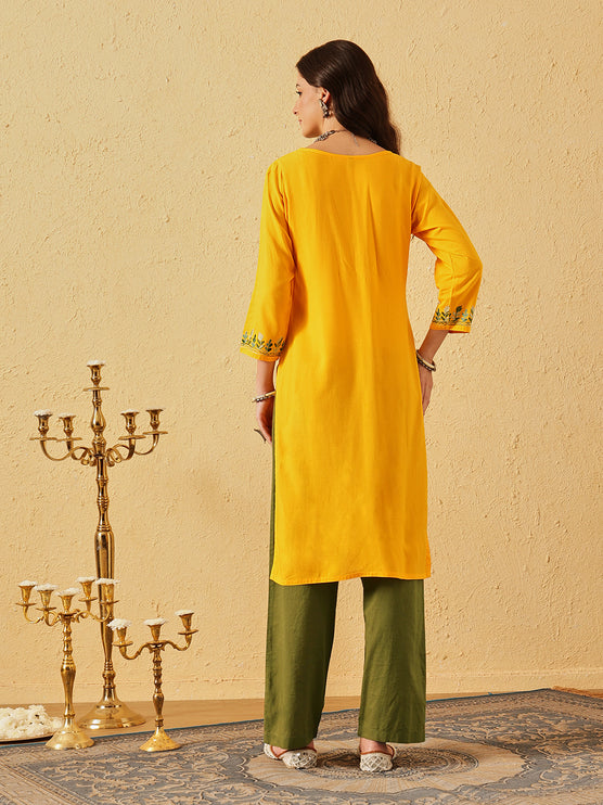 Qazmi Women's Noor Kashmiri Aari Work Straight Kurta