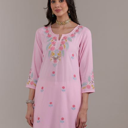 Qazmi Women Aari Embroidered Viscose Rayon Straight Kurta