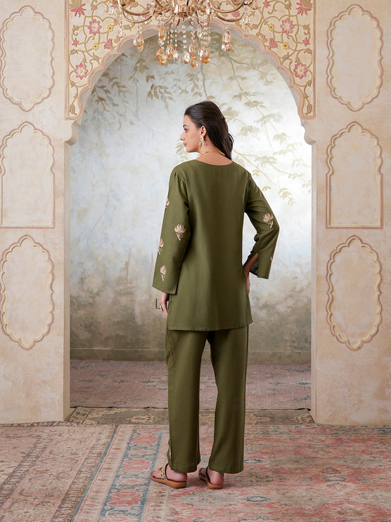 Qazmi Women's Kashmiri Chinarkari Work Olive Green CoOrd Set