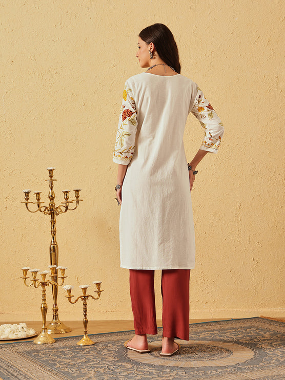 QAZMI Floral Embroidered Keyhole Neck Chinarkari Straight Kurta