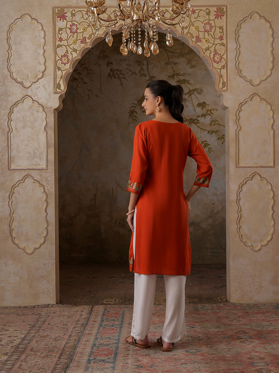 Qazmi Women's Noor Kashmiri Aari Work Straight Kurta