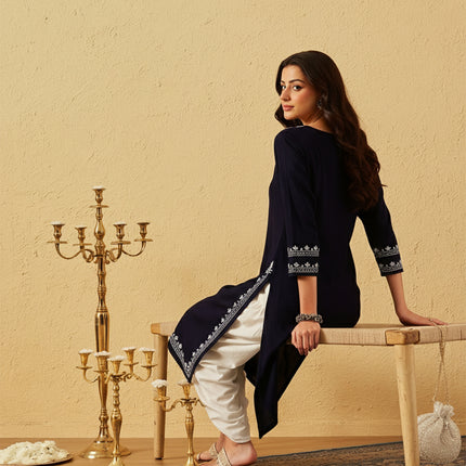 Qazmi Women's Mahsa Kashmiri Aari Work Peach Straight Kurta
