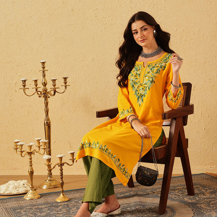 Qazmi Women's Noor Kashmiri Aari Work Straight Kurta