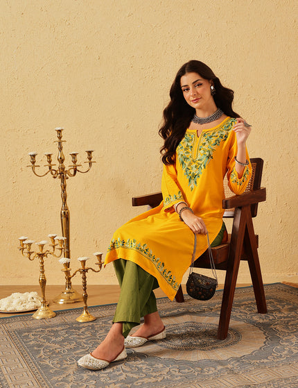 Qazmi Women's Noor Kashmiri Aari Work Straight Kurta