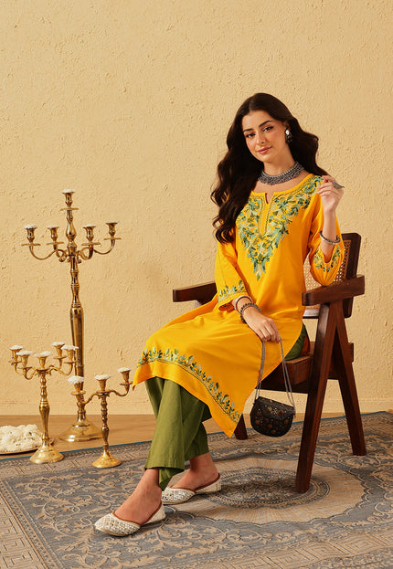 Qazmi Women's Noor Kashmiri Aari Work Straight Kurta