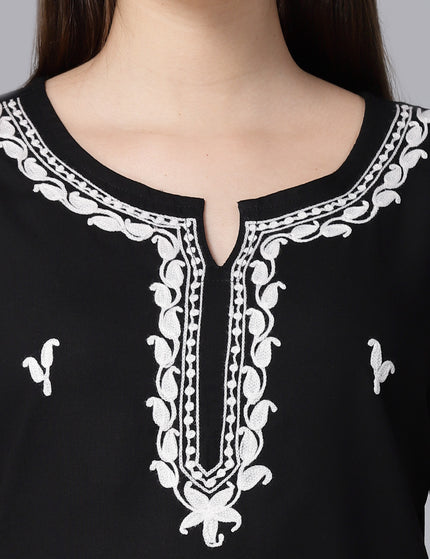 Laiba Aari Embriodered Sleevless Kurti For Women