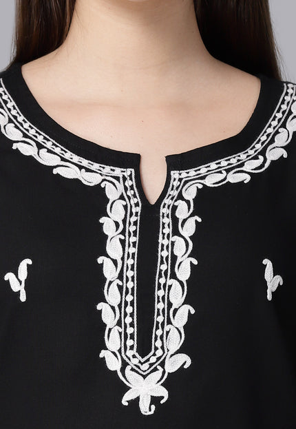 Laiba Aari Embriodered Sleevless Kurti For Women