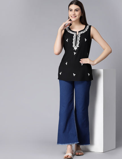 Laiba Aari Embriodered Sleevless Kurti For Women