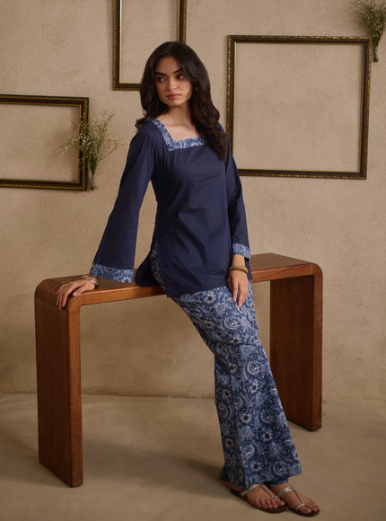 Jia Navy Blue pure cotton kurti with floral-printed flared pants, image 2